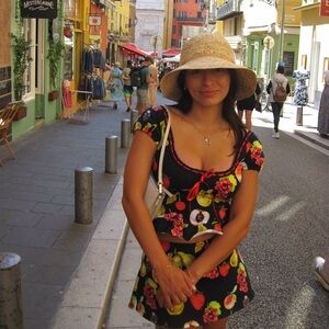 Las frutas blouse and skort for sale